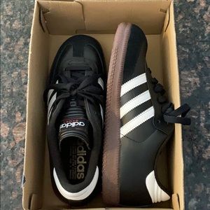 Adidas Samba Classic Black Youth/Kids size 5.5